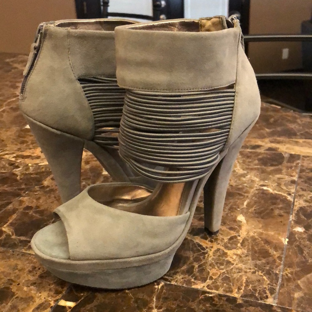 Heidi Klum Women's Gillian Platform Sandal.